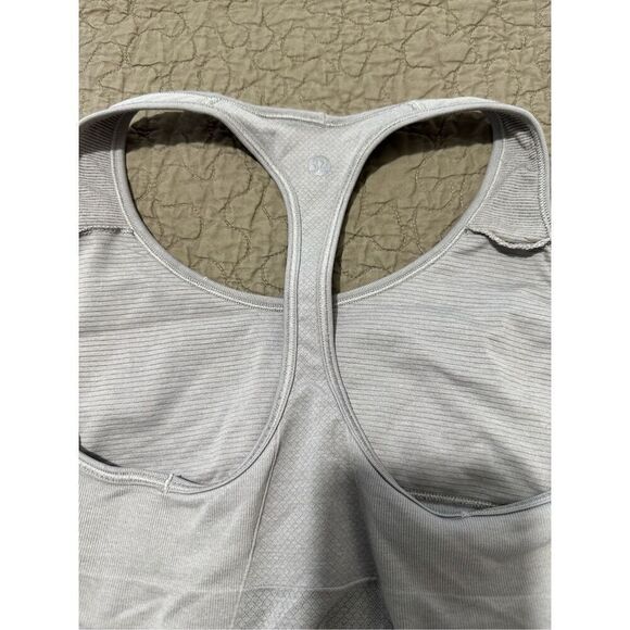 Lululemon athletica gray tank top sz 8 A724 - Picture 4 of 6